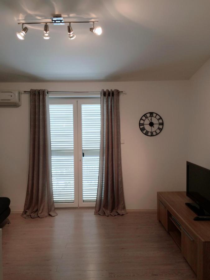 Apartment Cesarica Exteriér fotografie